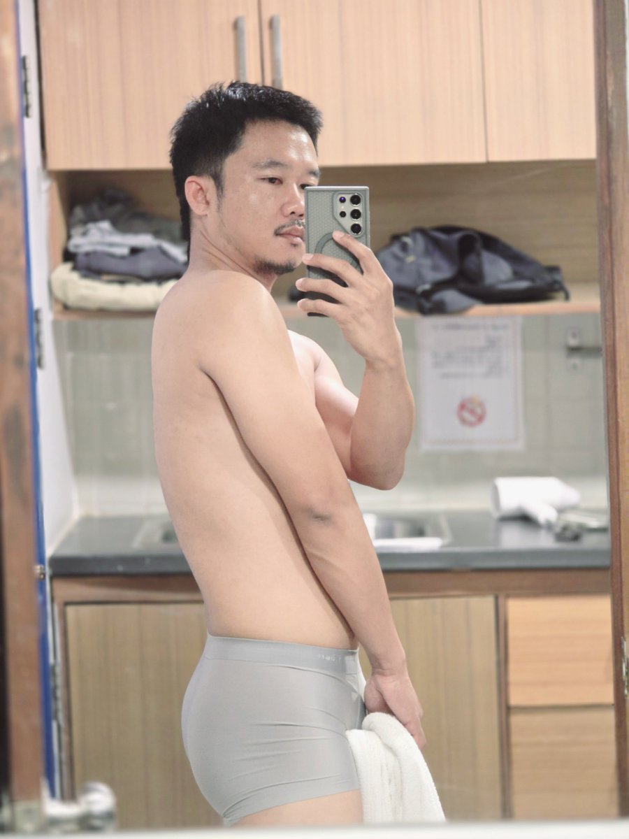 GymsCoffee's tweet photo. อาบน้ำยังครัข https://t.co/NpKVDxyj65