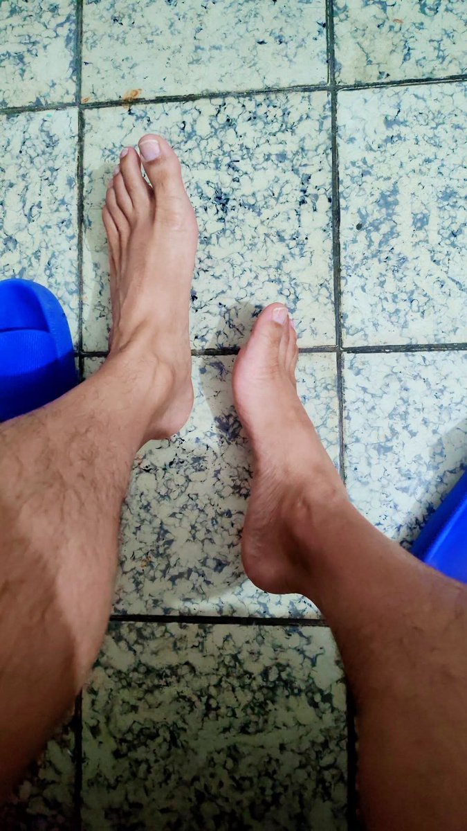 Feetinlife's tweet photo. Piesitos https://t.co/eGl5oZsatm