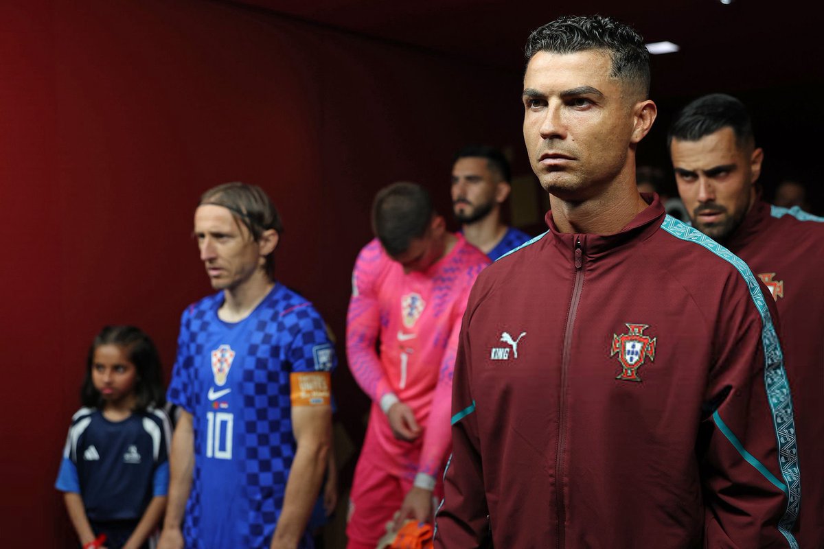 _gjr7's tweet photo. Cristiano Ronaldo &amp; Luka Modric
#FIFAWorldCup | #PORCRO https://t.co/u8ElgWthwd