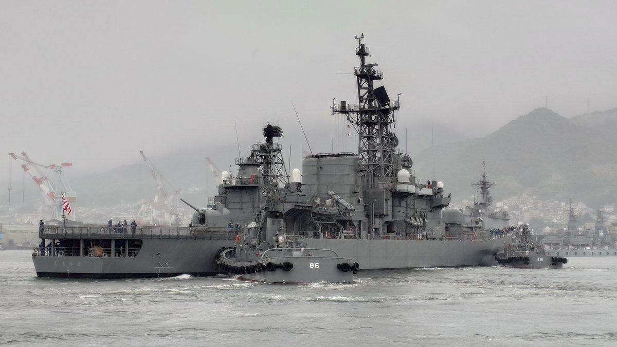 momijikun_shiba's tweet photo. おはようございます🌤️呉湾艦船めぐりです⚓️

今朝も天気良く日中も気温が上がりそうですね😅水分補給＆金曜ですのでカレー🍛も食べて元気に週末を迎えましょう😺

新しい護衛艦も気になりますが練習艦「しまかぜ」も見れる間にシッカリ見ときたい艦艇ですね😉

夕呉は19:00発になります🌇

#艦船めぐり https://t.co/u2obEd6YO7