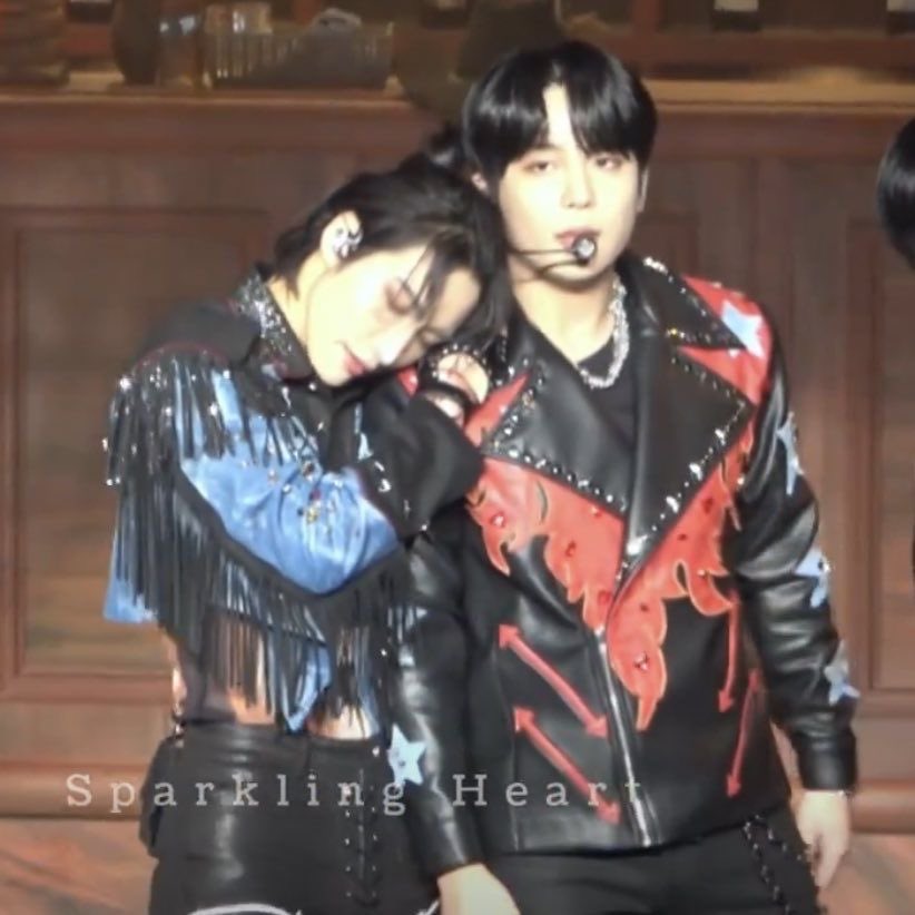 hwamelo's tweet photo. mama and baby bear uueeeee🥺💧 https://t.co/oNp0Hqll76