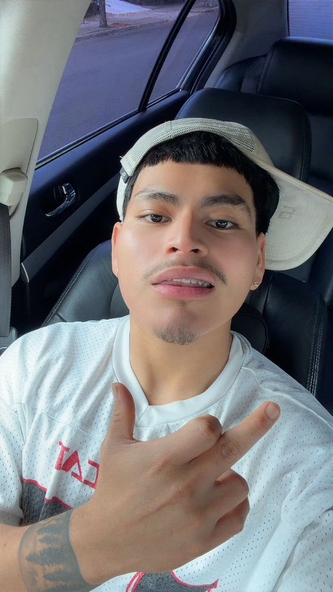 Alex415yk's tweet photo. Hi?  

#rt #chudai #latino #mexican #dl #bi #trade #fyp #bayarea #links #edgar https://t.co/RP1B1xsLlu