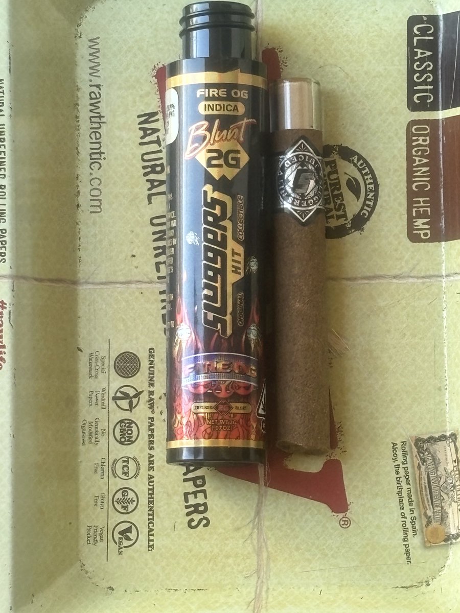 MrPokerjunkey's tweet photo. My Neighbor Hooked Me Up Wit This Pre-Rolled Blunt For Free 99 1st Time I Saw One Of These Mfs It’s Time To Smoke Tho👌🏾💨💨💨💨💨💨💨💨💨
In God We Trust 🫵🏾 https://t.co/tZvCZnmGXT