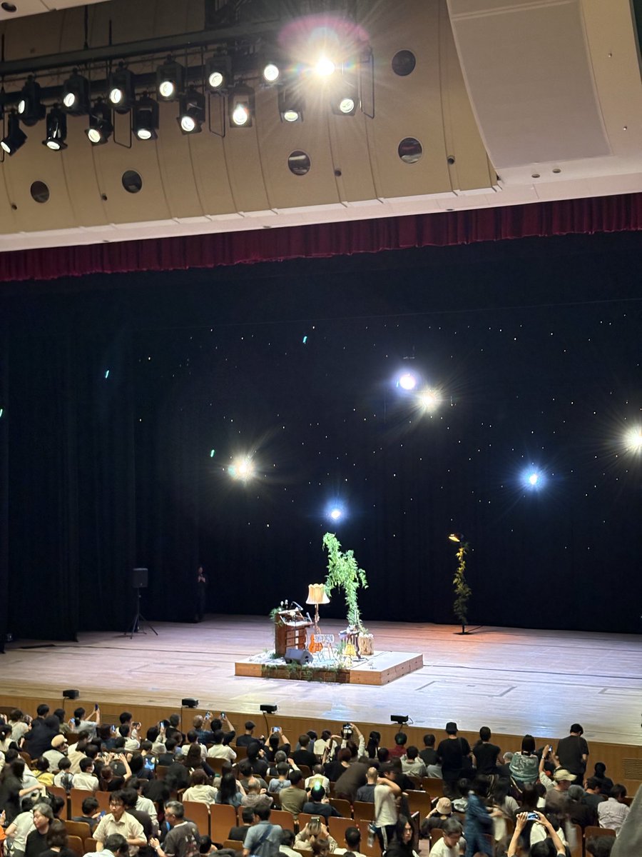 kayako_dr's tweet photo. 青葉市子さん🐠solo♪ギターとキーボードと歌声と癒しと情熱と…青葉市子さんの世界感でいっぱいで潤っていました🌱梅雨☂️も好きになりました✨
#青葉市子
#文月の衣紋に綴る熱帯魚 https://t.co/Wi5ZnPeBNy