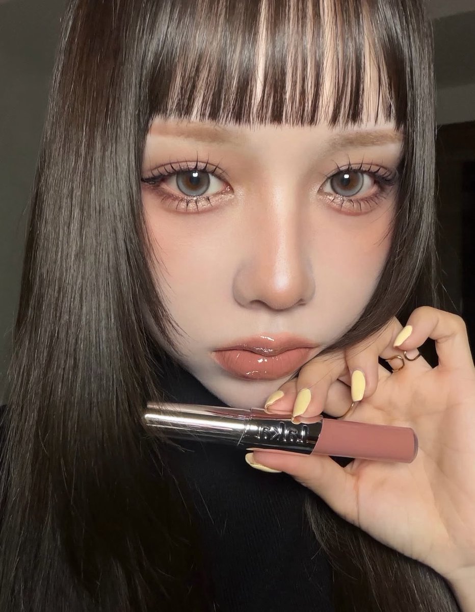 Mako317392's tweet photo. せいかﾁｬﾝ可愛すぎて903すぐ引っ張り出した‼️
絶妙なヌードベージュ可愛すぎるやろ……‼️ https://t.co/NSmU96A1l3
