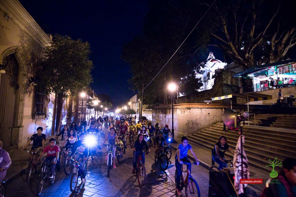 Mundo_Ceiba_AC's tweet photo. Hoy PASEO NOCTURNO EN BICICLETA, 9:00 pm Punto de Reunión Mundo Ceiba AC https://t.co/b73GEDBHfW