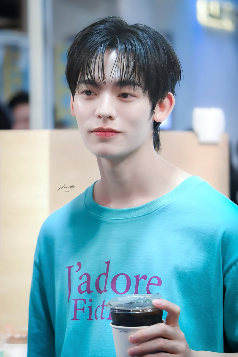 real_pntt's tweet photo. สิ่งที่ทำให้ใจสั่นมากกว่ากาแฟยามเช้า ☕️

SHINSEGAE X TTP
#CentralxShinsegaeWithTeeTeePor
#PorSuppakarn @porsuppakarn https://t.co/sl1vt7Mk46