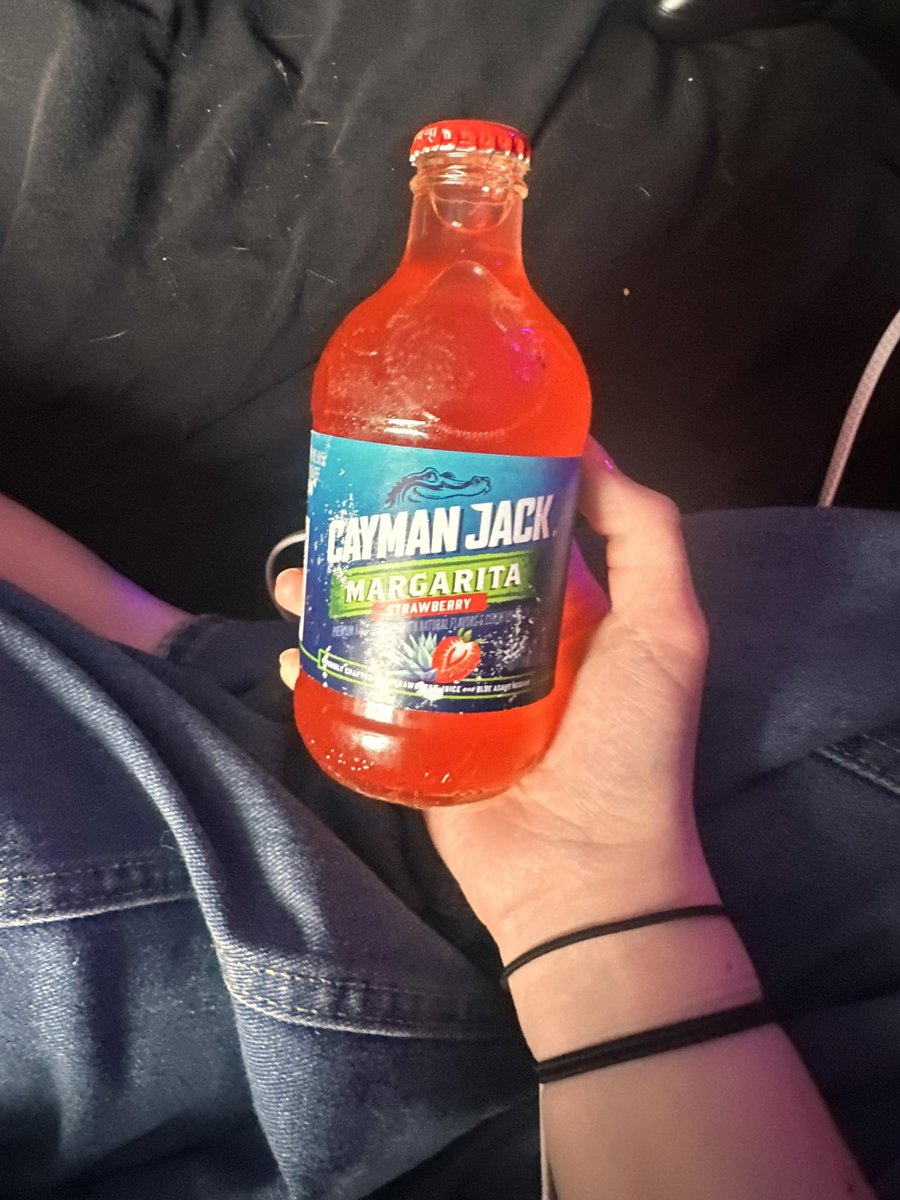 ac_174_'s tweet photo. What I had earlier. Also I stole like $158 so I’m getting a dispo🥰 https://t.co/EFN0Oey61s