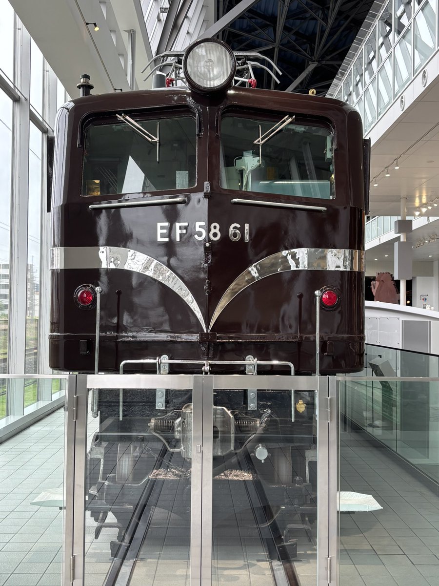 TOYOTA_Longpass's tweet photo. 鉄道博物館にて撮影
EF58-61(お召し) 
2026.7.2📷
#鉄道博物館
#鉄博
#EF58 https://t.co/WsWHA0478x