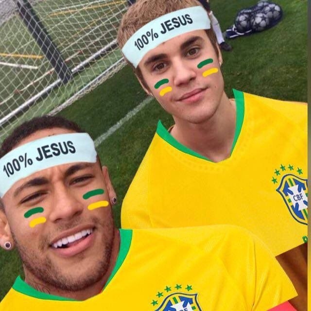 Lottu_br's tweet photo. @DataFutebol @TMZ É o destino! Ele vai cantar na final que o Brasil vai ser campeão!🙏 https://t.co/g0111T4e8i