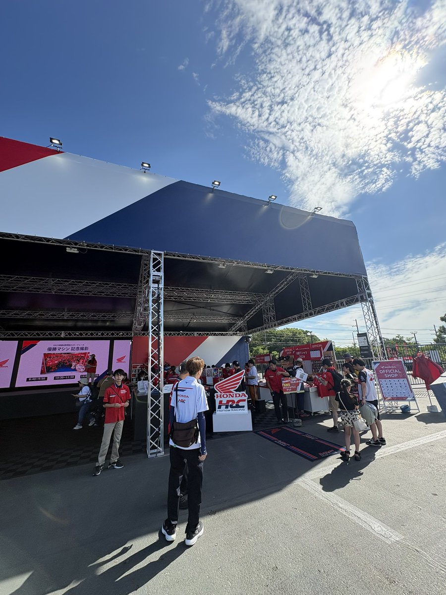 ROYfni's tweet photo. かっけぇ〜
#Hondaガチャ2026 #Honda8耐5連覇 https://t.co/m91od3uRvz