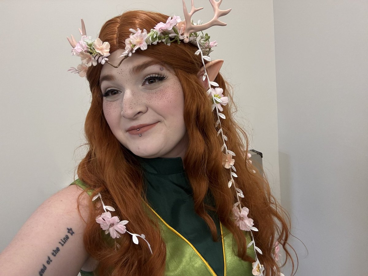 cryptiic_clown's tweet photo. man… life is I was back in my Kiki cosplay would be so bright 
#criticalrole #criticalrolecosplay #keyleth #keylethcosplay https://t.co/r1PvjNf8R1