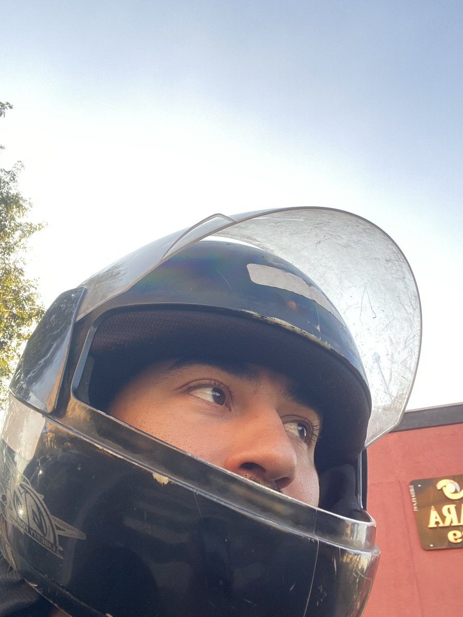 FonsecaGuss's tweet photo. @psall__ Botei até um capacete pra escutar essa pedrada. 
Aumentaaaaaaa a melhor notícia https://t.co/3n5T8ysfOS