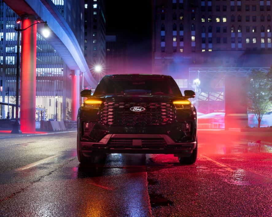 lombardford's tweet photo. Meet the 2027 Ford Explorer ST Sinister Package. 🖤
Blacked-out styling, 21" gloss-black wheels, amber running lights, and 400 hp of ST performance. Built with inspiration from the Explorer ST community and designed to turn heads.
#FordExplorerST #ExplorerST #FordPerformance https://t.co/9xJU9uIILc