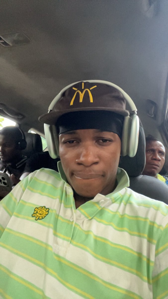 callmecommanda's tweet photo. This what getting High and fly does to a fit ! https://t.co/dkNdyzW2Fp