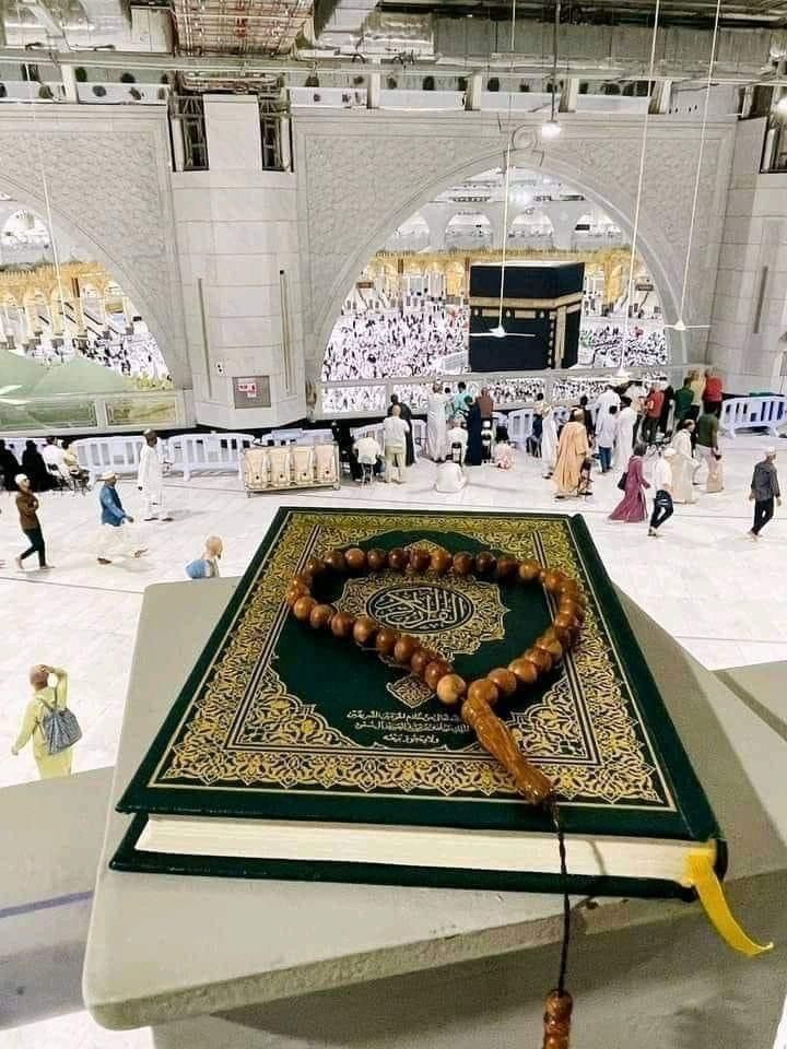 Ni_azi_'s tweet photo. ﷽
السلام علیکم ورحمت الله وبرکاتہ
#خاتم_النبیین_محمدﷺ
⁧#درود_وسلام⁩

اے الله پاک کر دے قرآن کو ہمارے لیئے دنیا میں ساتھی
قبر میں مونس
اور پل صراط پر نور
اور کردے ہمارے لیے آسانی جنت میں ساتھی اور جہنم سے پردہ اور حجاب اور ہر اچھائی کی طرف رہنما یا ارحم الراحمین 
@Nia_zi_ https://t.co/YJKSksCZ39