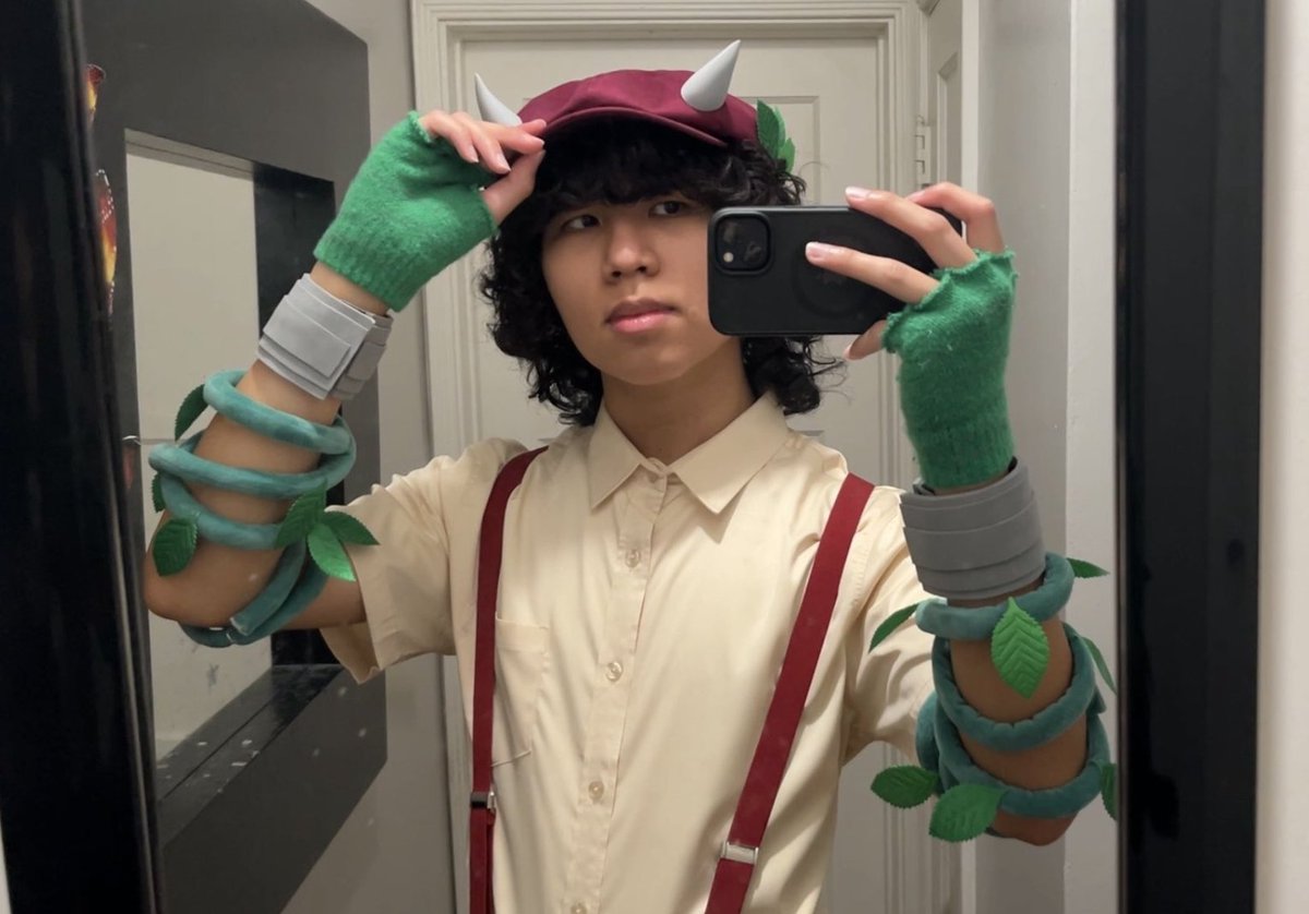 stoneformm's tweet photo. my cosplay for anime expo :)

you       and         your deadlock main https://t.co/r0t5q1MigB