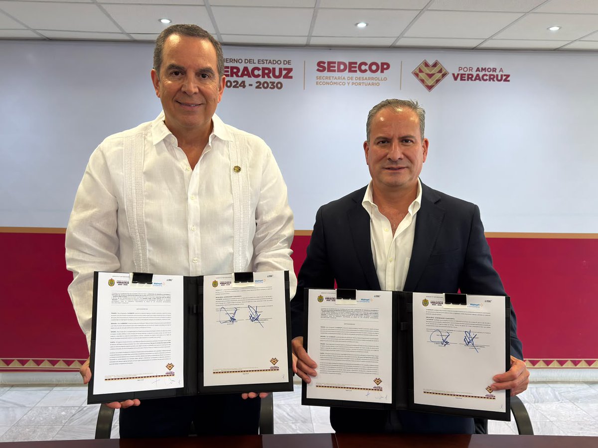 SEDECOPVer's tweet photo. Celebramos un convenio de colaboración con Walmart de México, con el propósito de fortalecer la competitividad de las micro, pequeñas y medianas empresas de Veracruz🤝🏻📃.

En Veracruz construimos alianzas que generan nuevas alternativas de desarrollo✨. 

#PorAmorAVeracruz❤️ https://t.co/XFTm2hHvyJ