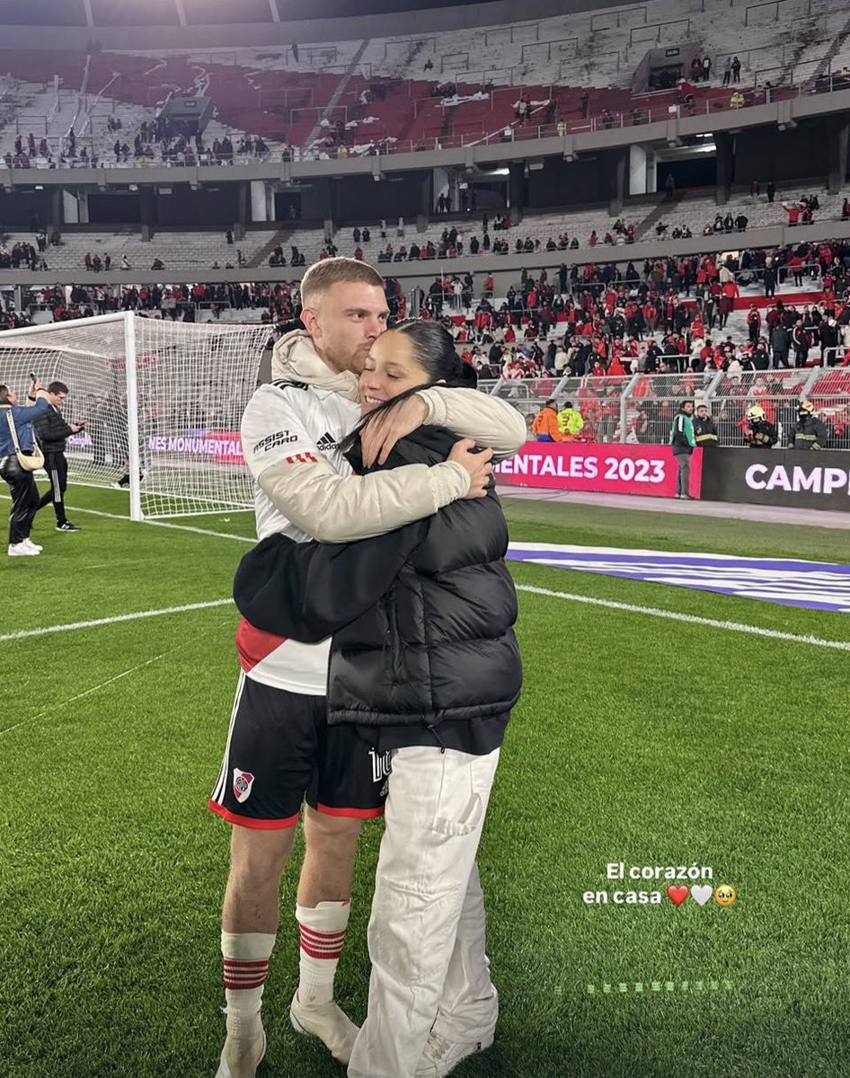 maxpugliese92's tweet photo. “Hay jugadores que se van para conocer el mundo, y hay otros que descubren que el mundo era el lugar del que habían salido”

✍🏻 Guillermina Cano, pareja de Lucas Beltrán, en Instagram. https://t.co/MugV7qHNs5