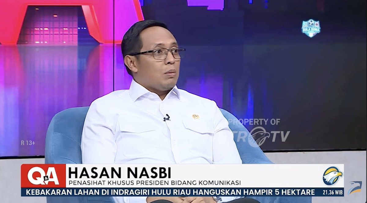LambeSahamjja's tweet photo. hasan nasbi heran dengan banyak yang kritik prabowo:
- "Saya bingung kenapa ada ketakutan"
- setiap jam jutaan kritik, tidak ada yang dicari baiknya
- Tidak semua dikejarin 
-  hanya yang sudah kelewatan batas
- Kritik ≠ caci maki=  dua hal berbeda tapi disamarkan jadi sama
- baru jalan 2 tahun tapi diminta seperti udah menjabat 10 tahun