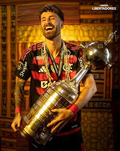 FlaRock1895's tweet photo. @WCzerski73003 @UmQualq70567220 @bizarrofut Estou espumando de tanto ódio, olha só como estou.... https://t.co/MQiuSsyhnx