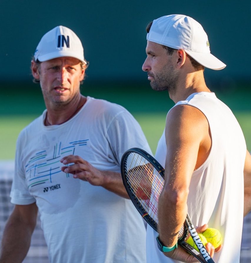jmgmoron's tweet photo. Nalbandián ha sido el salvavidas de Dimitrov.

🗣️ “Antes de empezar a trabajar juntos quisimos conocernos bien. Siempre admiré la forma en la que competía. Él ha conseguido despertar cosas dentro de mí que estaban un poco dormidas”

🗣️ “Tiene una forma muy directa, pero también muy humilde, de transmitir las ideas. Mi juego ya está bastante desarrollado, no hay grandes secretos”

🗣️ “Lo que buscamos es que pueda ejecutar cosas diferentes en momentos concretos y volver a sorprender a los rivales. Si quiero regresar a lo más alto, no puedo limitarme a intercambiar golpes desde el fondo de la pista"

❤️‍🩹❤️‍🩹