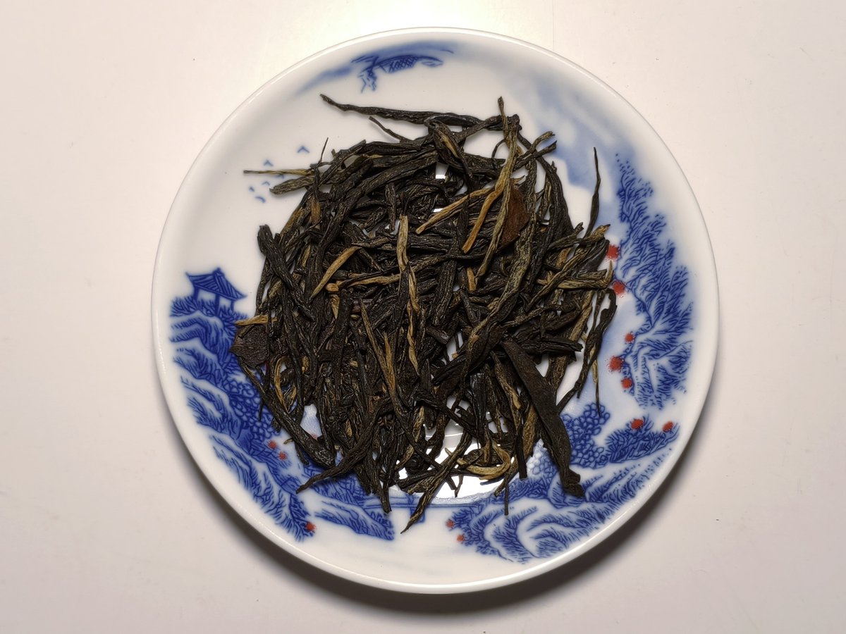 Pepehound's tweet photo. Evening tea. Dianhong Songzhen.

A bit light-bodied today due to the amount of tea I'm using, but still decent. https://t.co/nlH5GbSpt9