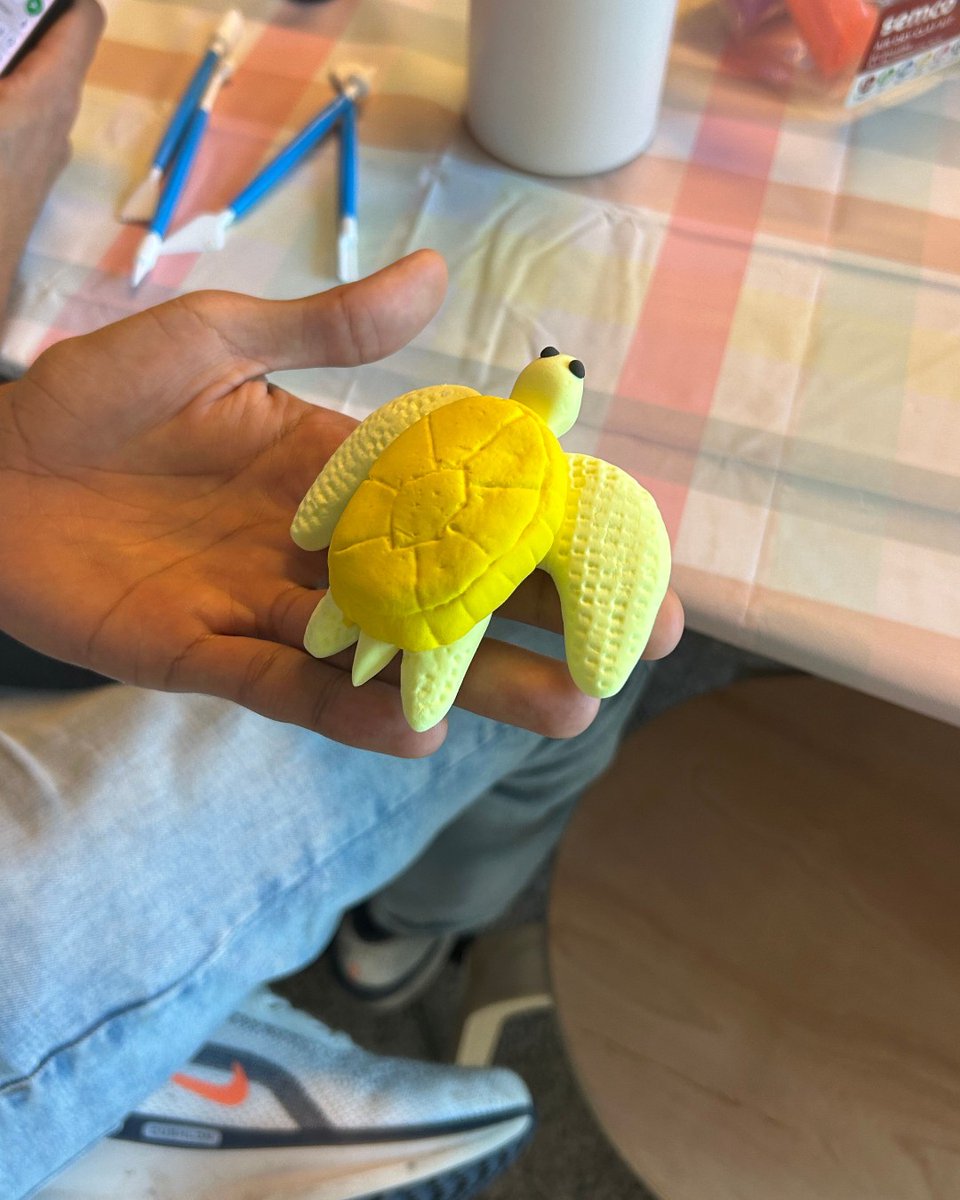 UQCollege's tweet photo. Our students had a fun study break with our clay creations activity 🤩💫

Thanks to everyone who joined! We were very impressed by your creativity 🧑‍🎨

Keep an eye out for our weekly activities calendar to join in more of the fun 👀

#uqcollege #uniofqld https://t.co/5Lqb5KNhaX