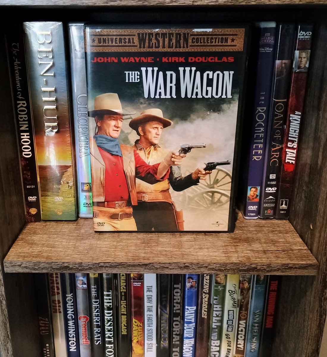 FigureFanZero's tweet photo. Tonight's plan: Some beers and a Western! https://t.co/5wE5eDGgkf