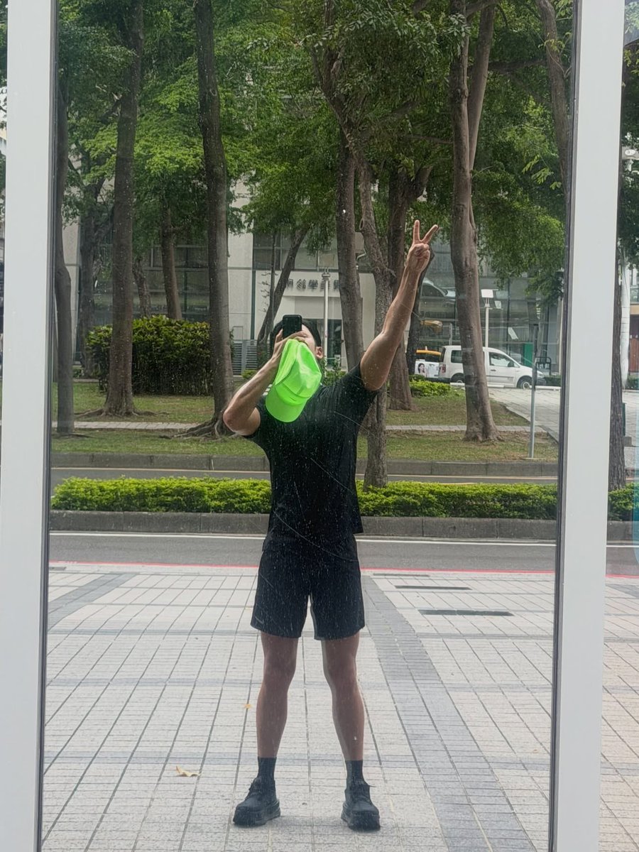 kimlingyu's tweet photo. Good morning. Awali pagimu dengan jogging, biar kayak pelari kalcer https://t.co/nNRIrANcQz