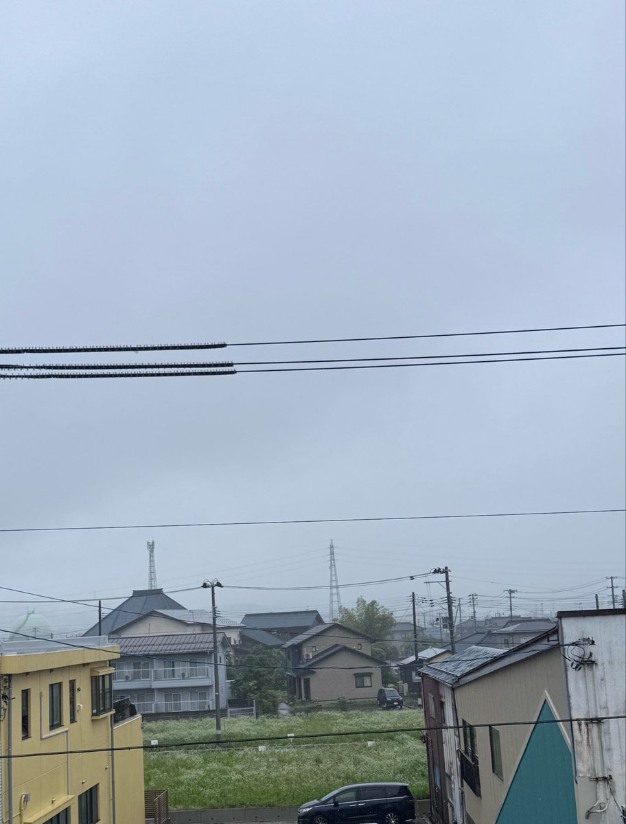 kosho4649's tweet photo. おはようございます。
雨降りですね☔
本日は長岡市でコウモリの施工が入っています。
今日も1日頑張りましょう٩( 'ω' )و
#企業公式が地元の天気を言い合う #五泉市 #長岡市 #コウモリ https://t.co/8caBP43Dcy