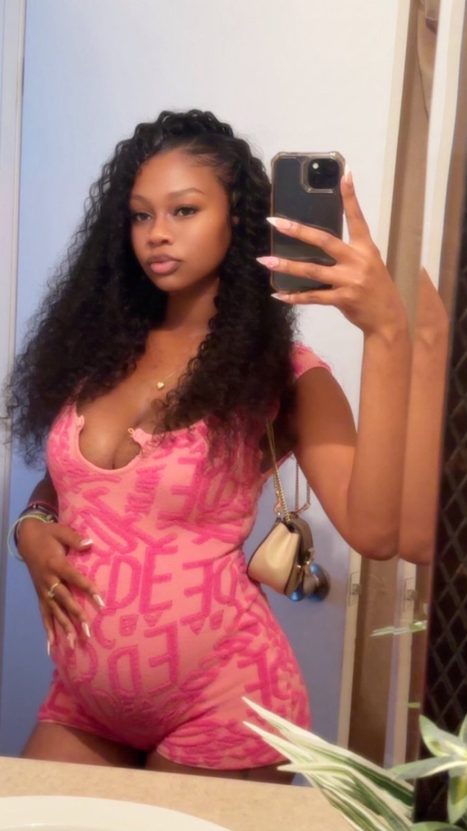 liyahgraxe's tweet photo. https://t.co/6hfx7zu3oL