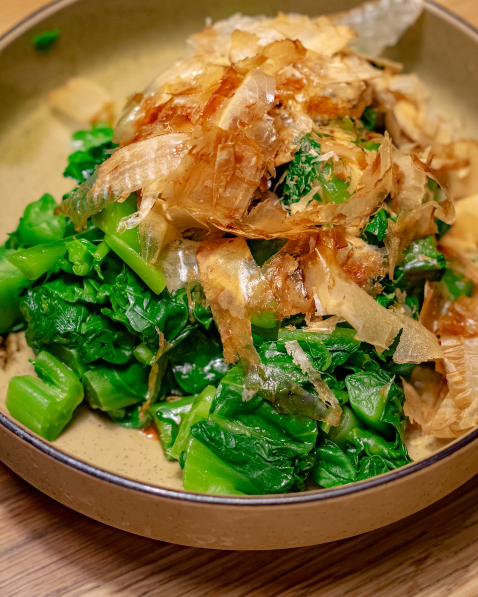 tabesuke_green's tweet photo. 夏バテを吹き飛ばす黄金コンビ。豚の生姜焼きとつるむらさき。栄養価が高く、パワーもみなぎります💪✨

今週もお疲れ様でした😉また来週お会いしましょー👋

#タベスケ スタッフの #おうちごはん
@tabesuke_green https://t.co/wwhD97R4Kt