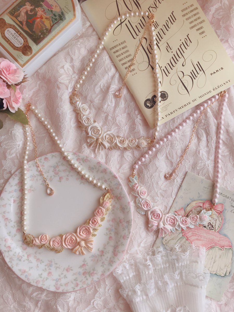mysticgarden0's tweet photo. Rose drop chokerも新色のホワイトゴールドが仲間入りしました🌹💧
雫のパーツは以前のものと少し変更しております。
#ロマアラ に持っていきます♪ https://t.co/XNCxJPXsMy