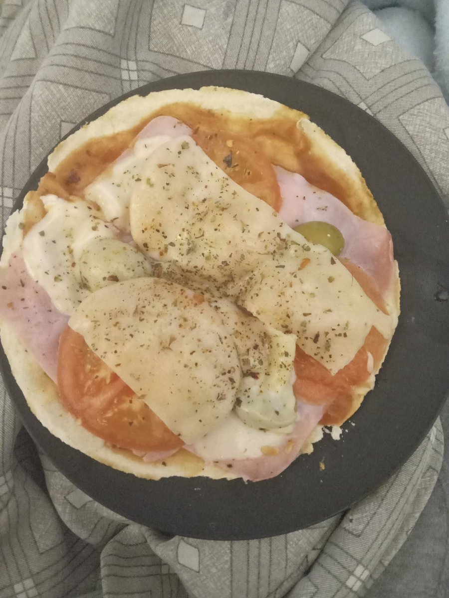 Priv147837's tweet photo. 𑣲⋆🍽 jantinhaa 
270 kcal https://t.co/JtHSGavLF8