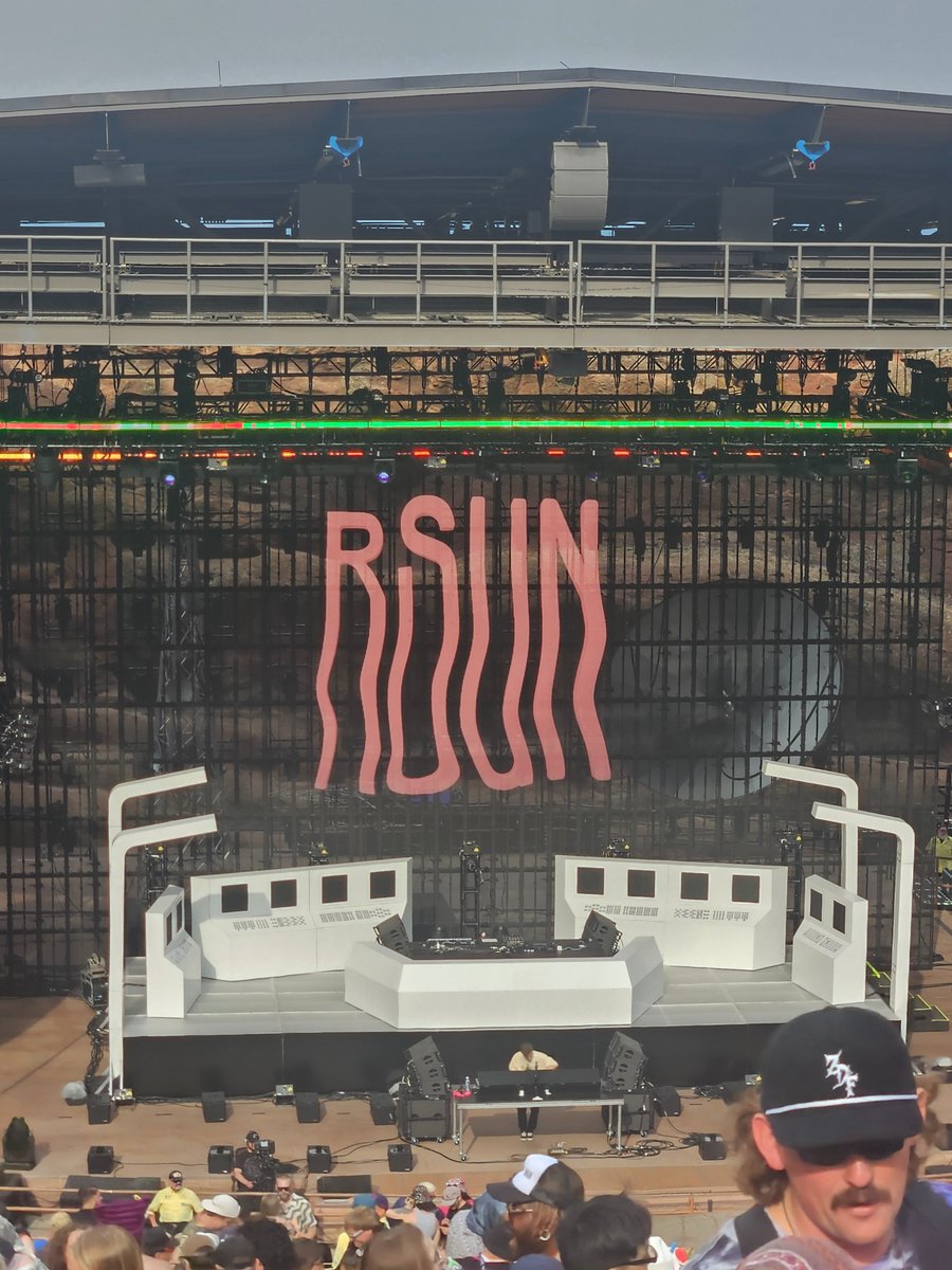 nuibella's tweet photo. Posted up for Rsun 🥰🥰🥰 #deadrocks https://t.co/VQMuXGC2cS