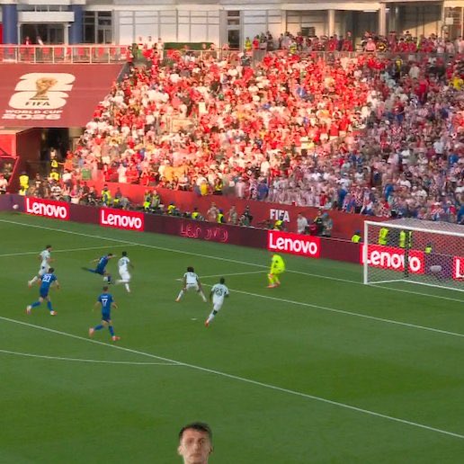 Blessed_OC's tweet photo. 📸 - KOVACIC EXTREMELY CLOSE TO SCORING! https://t.co/8zVIzK9Izw