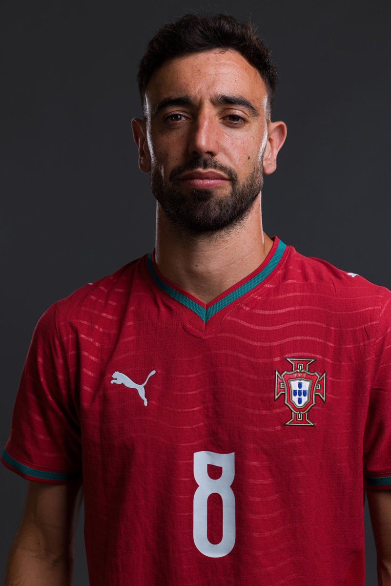 ALMRISEUL's tweet photo. يا أخي انا الوحيد اللي أشوفه عالة او معي كثيرين ؟
الحمدلله النصر ما وقع معه 
#البرتغال_كرواتيا https://t.co/Di6kIk7Bbn