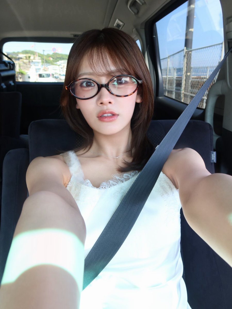 2te11acielo's tweet photo. このいろはちゃんめっちゃ可愛いんだけどお顔が小っちゃいからメガネが大きく見えてもっと可愛い
#奥田いろは https://t.co/r13UoKT6KO