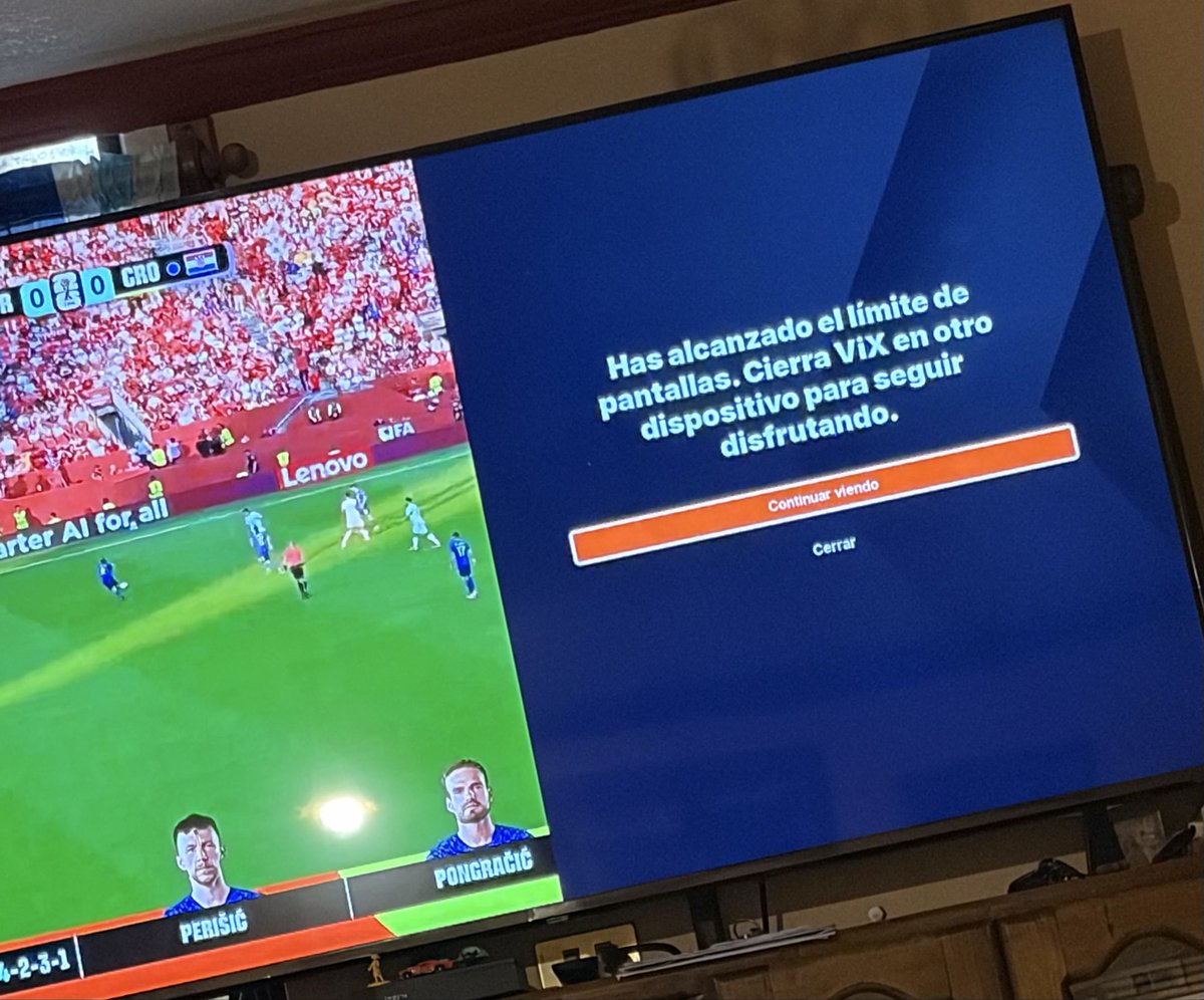 luisancezroker's tweet photo. @VIX tengo un problema, estoy viendo la transmisión del mundial, sin embargo si otra persona quiere ver contenido no relacionado con el mundial me aparece un mensaje de que se ha alcanzado el limite de pantallas, en sus terminos y condiciones dicen que se pueden 4 dispositivos. https://t.co/Lw7niwDlPt