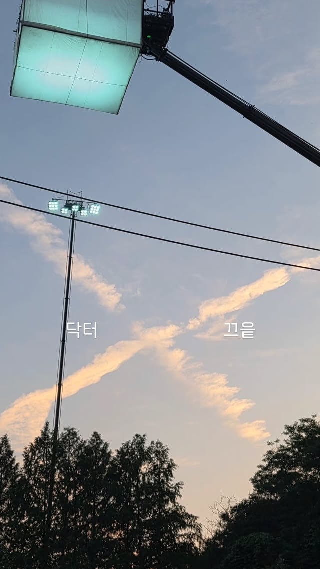 sunlight_1019's tweet photo. 지원언니 너무 고생했어요...♡ https://t.co/1b9yRJqs71