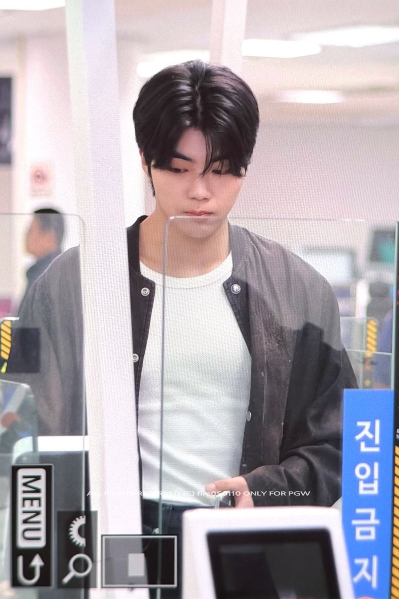 fire050110's tweet photo. 260703

일본고고🛫

#PARKGUNWOOK #박건욱 #ZEROBASEONE #ZB1 #제로베이스원 #ゴヌク #パクゴヌク https://t.co/LKYu3uuuwP
