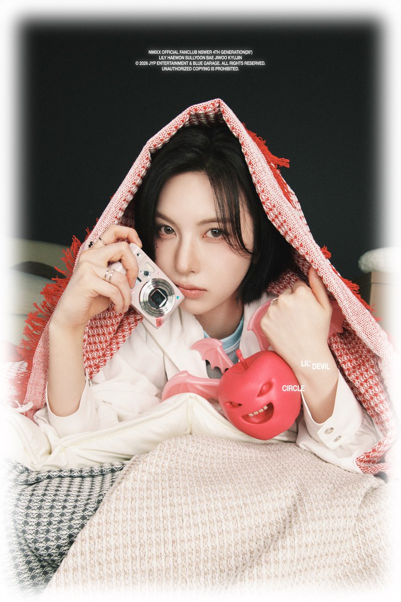 NMIXX_official's tweet photo. NMIXX Global Official Fanclub NSWER 4th Generation Concept Photo

#배이 #BAE

🖤2026.06.29 MON 13:00 ~ 2026.07.12 SUN 23:59 (KST)
😈FANS ➫ https://t.co/FAYquuhNQY

#NMIXX #엔믹스
#NSWER #엔써
#LilDevilCircle https://t.co/kEdM4iktId