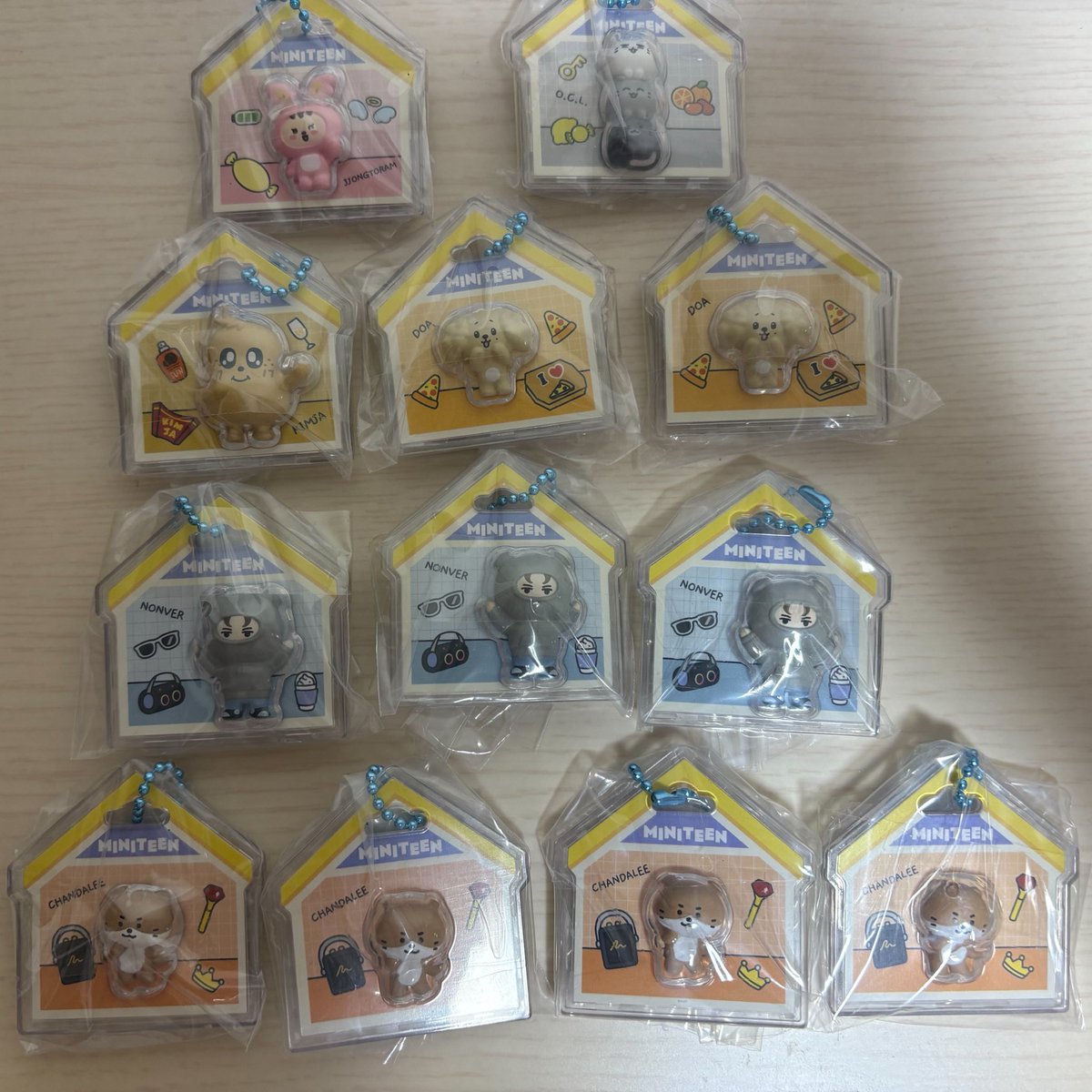 w__z1122's tweet photo. SEVENTEEN MINITEEN パッケージチャーム つまんでつなげてますこっとでらっくす！ガチャ 交換

《求》ウジ(🦀>⛓️)
《譲》ジュン(🦀1 ⛓️3) ジョシュア⛓️

《求》ウジ、買取(400円＋送料)
《譲》ジョンハン ジュン ミンギュ ドギョムバーノン ディノ

纏めての方優先させていただきます🙇‍♀️ https://t.co/0zHDQvmofU