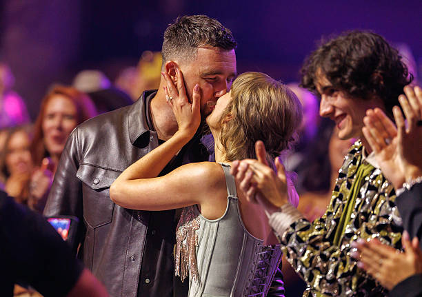 JackTomo7139's tweet photo. In 2023 Travis Kelce went to the Eras Tour in Kansas City with a friendship bracelet and a dream. After that night both Travis Kelce and Taylor Swifts life changed forever. They met each other and exactly the right moment and have been inseparable ever since.
I am just so happy for them, they are perfect for each other and they are just the sweetest kindest most amazing people ever.
Theu deserve all the happiness in the world and today they become husband and wife.
Congratulations to Taylor and Travis