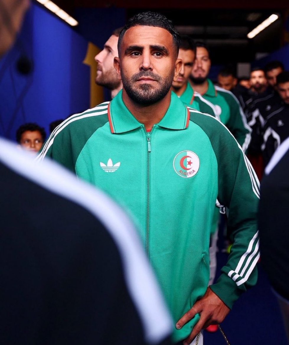 DZFOOTBALLDZ's tweet photo. 🚨🚨🚨OFFICIEL : RIYAD MAHREZ PREND SA RETRAITE INTERNATIONALE ! ❌🇩🇿 https://t.co/YINPtU9N2o