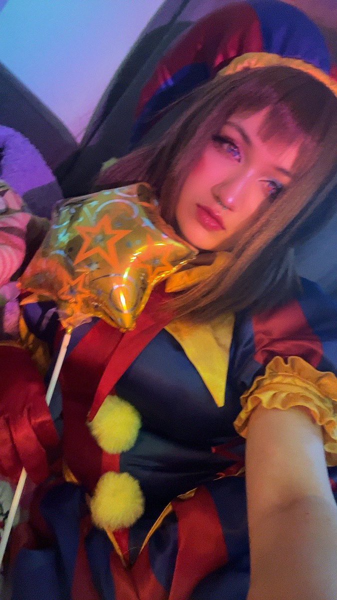 tennasclit's tweet photo. NEW INTRO POST!! 

HI GUYS im sapphire/isabella!!

i am 18 and i cosplay!! im going to attach some of my cosplays to this bc theyre cool

interests:
- deltarune
- hazbin
- tadc
- genshin
- hsr
- dan and phil
- sinjin drowning

oomf me up guys!! https://t.co/ei7ycB5UlF