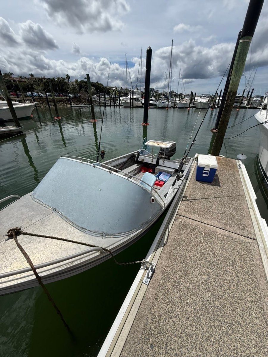 _MorganHayes's tweet photo. currently accepting yacht invitations https://t.co/00e4cVoc3G