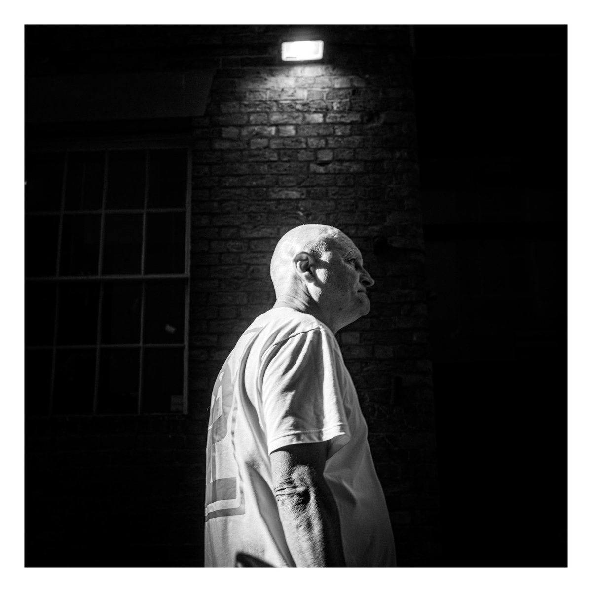 ffmac999_'s tweet photo. “Friday Spotlight”
#streetphotography #documentlife #art #bnw #people https://t.co/ZJBFtB4gbz