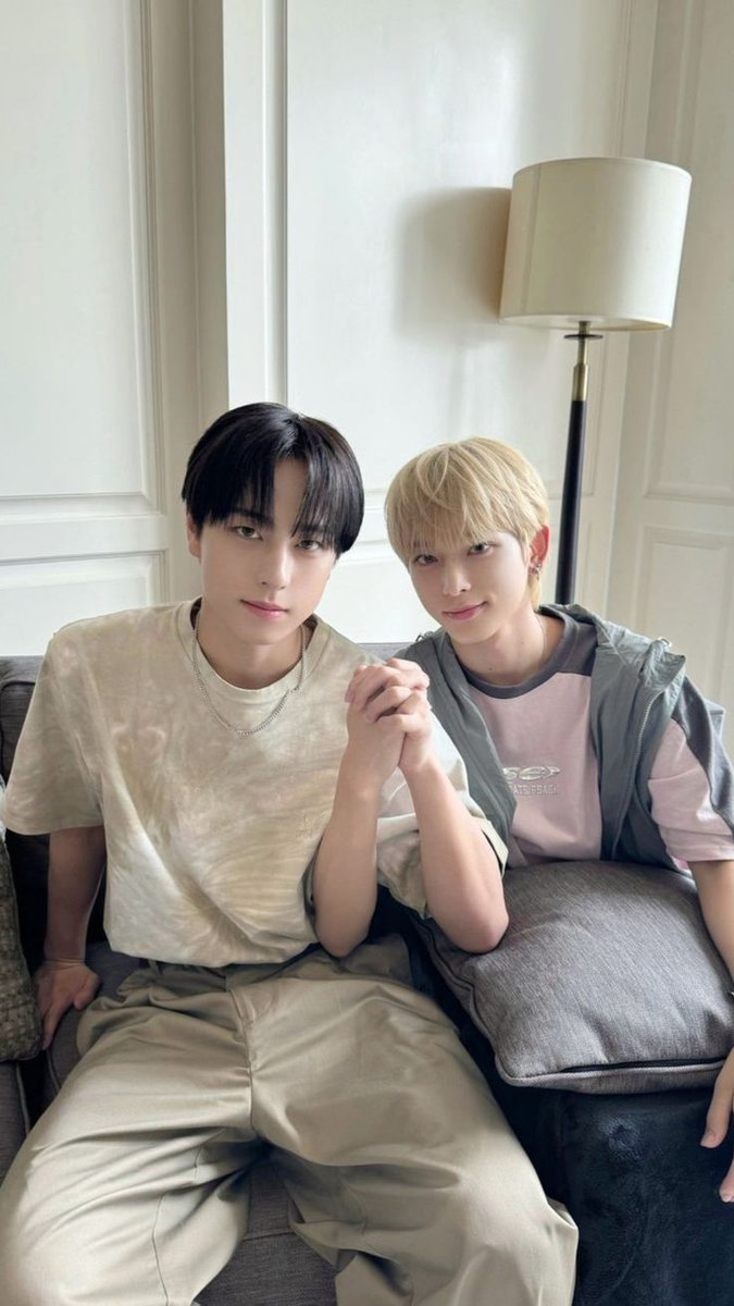 forcherriez's tweet photo. 🐰💗🐣 https://t.co/PfDUuWxduT